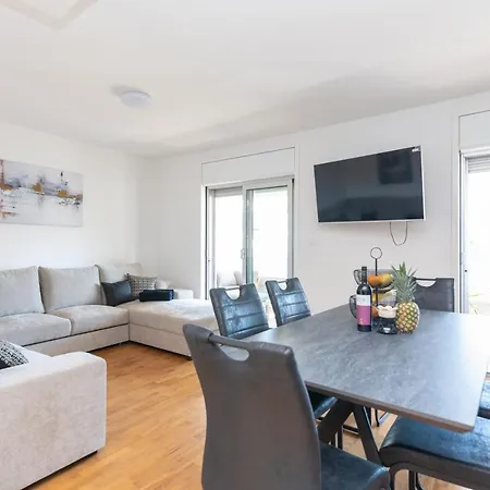 Classy W Terrace@teniscourt Apartament Split